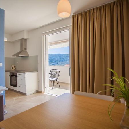 Apartman Pinja Apartment Крес Екстериор снимка
