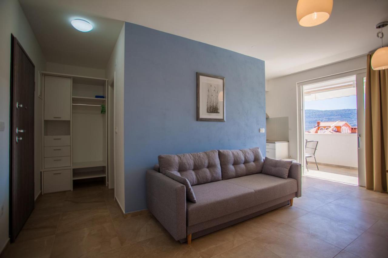 Apartman Pinja Apartment Крес Екстериор снимка