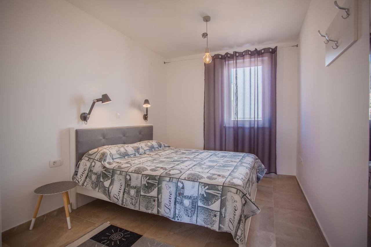 Apartman Pinja Apartment Крес Екстериор снимка